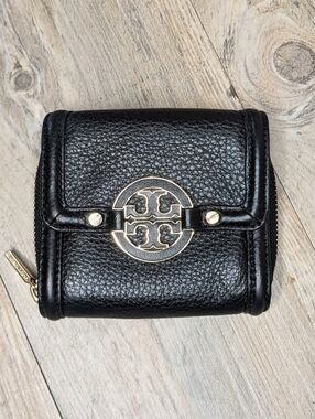 Tory Burch Amanda Leather Wallet Black